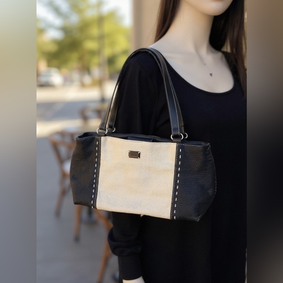 Relic handbag - Picture 2 of 10